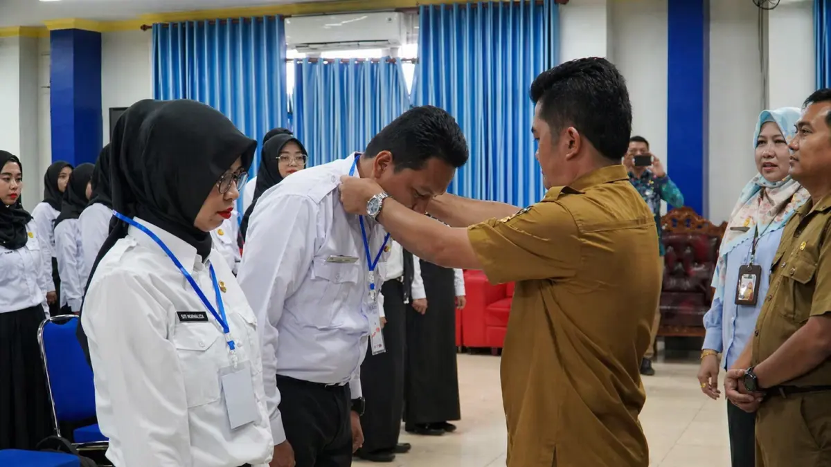 ORIENTASI:Asisten Administrasi Umum Pemkab HST,&nbsp; Muhammad Pajaruddin menghadiri orientasi ASN di Aula RSUD H Damanhuri, Barabai, Selasa (21/4/2026).(Foto:Pemkab HST)