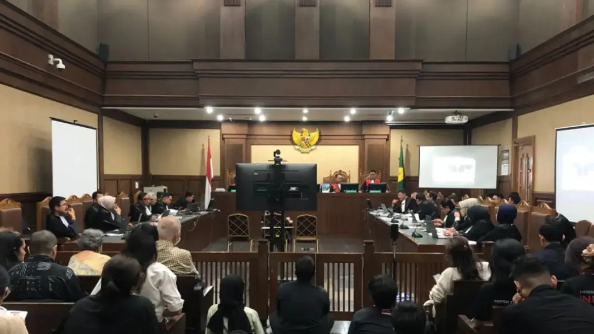 PERSIDANGAN: Sidang lanjutan kasus dugaan korupsi pengadaan Chromebook dengan terdakwa Nadiem Anwar Makarim, mantan Mendikbud Ristek. Sidang tersebut berlangsung dengan menghadirkan saksi secara virtual. (Sahrul Yunizar/JawaPos.com)