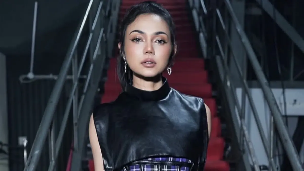 CANTIK: Rina Nose tampil percaya diri dengan bentuk hidung yang lebih tegas. (Foto: Instagram/rinanose16)