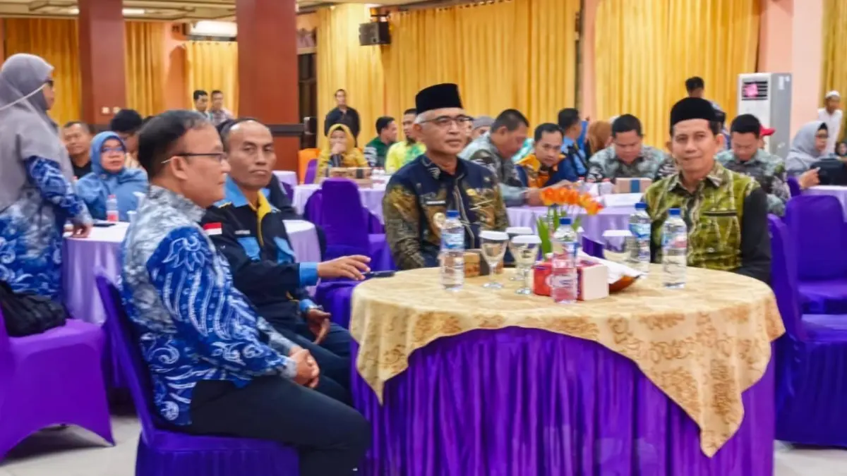 MOMEN:Wakil Bupati HSU, Hero Setiawan membuka kegiatan MKKS SMP se-Kalsel di Aula Idham Chalid, Amuntai, Selasa (21/4/2026).(Foto:Pemkab HSU)