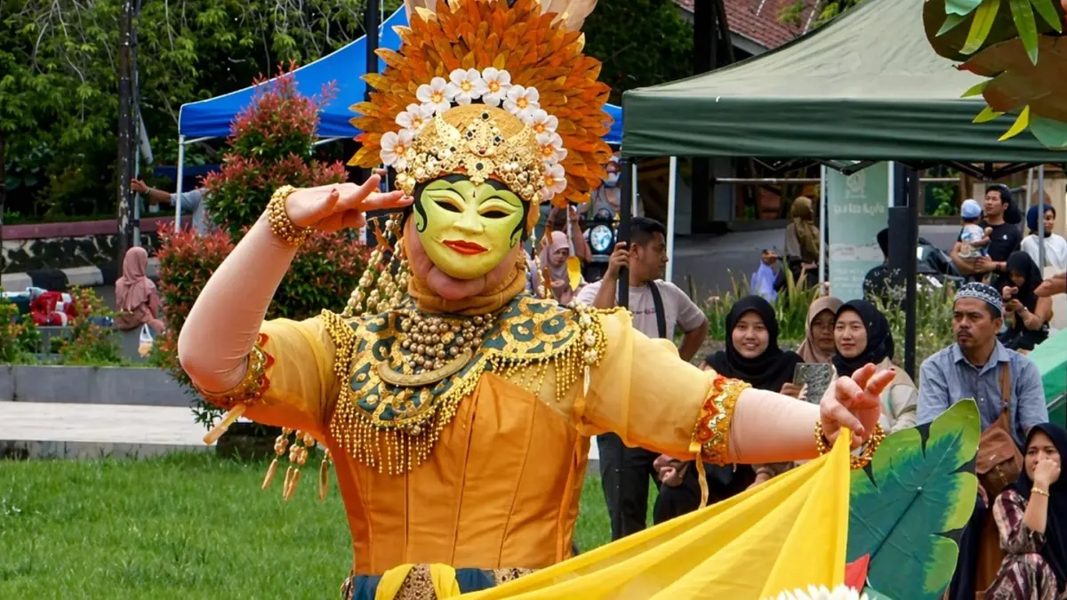 TOPENG: Ilustrasi penampilan Tari Topeng Srikandi. (FOTO: ISTIMEWA).