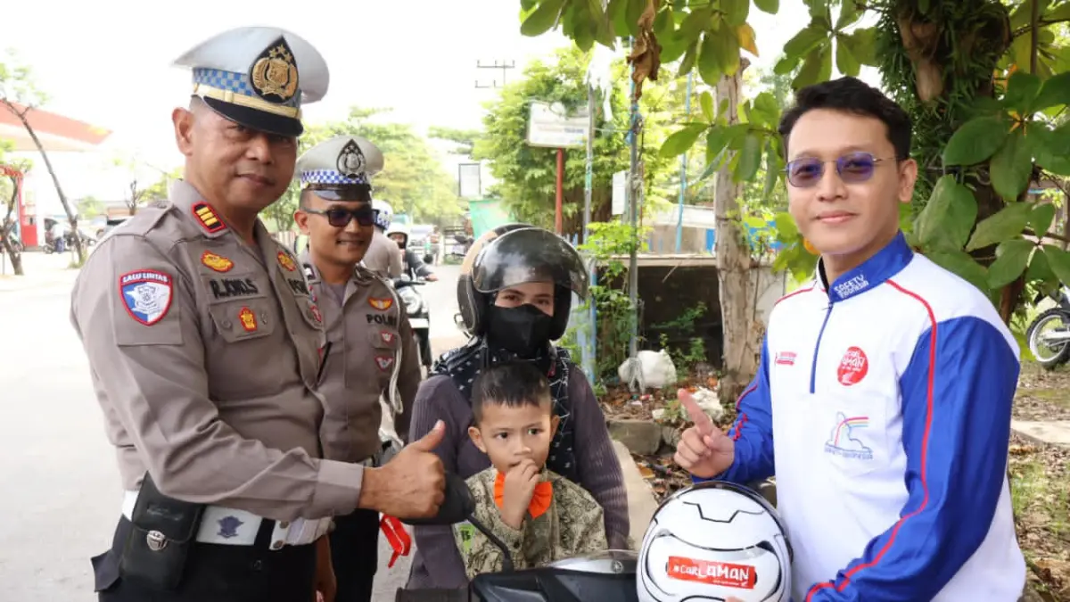 SAFETY RIDING: PT Trio Motor ajak orang tua terapkan tips #Cari_Aman saat berkendara bersama anak.(Foto: PT Trio Motor)