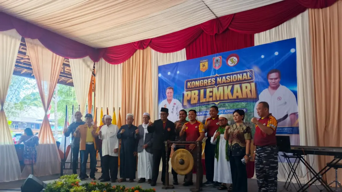 AGENDA NASIONAL: Paman Birin membuka Kongres Nasional PB Lemkari 2026 di Kiram Park, Kabupaten Banjar, Sabtu (25/4/2026) dihadiri Pengurus Pusat dan perwakilan Pengprov Lemkari se-Indonesia.(Foto: M Idris Jian Sidik/Radar Banjarmasin)