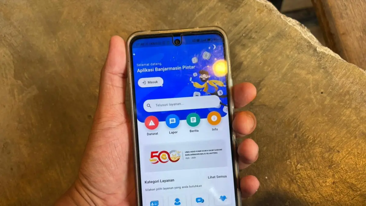 DIDOMINASI BINTANG SATU: Aplikasi Banjarmasin Pintar mendapatkan rating 2,8 di Google Play Store. (Foto: Zulvan Rahmatan/Radar Banjarmasin)