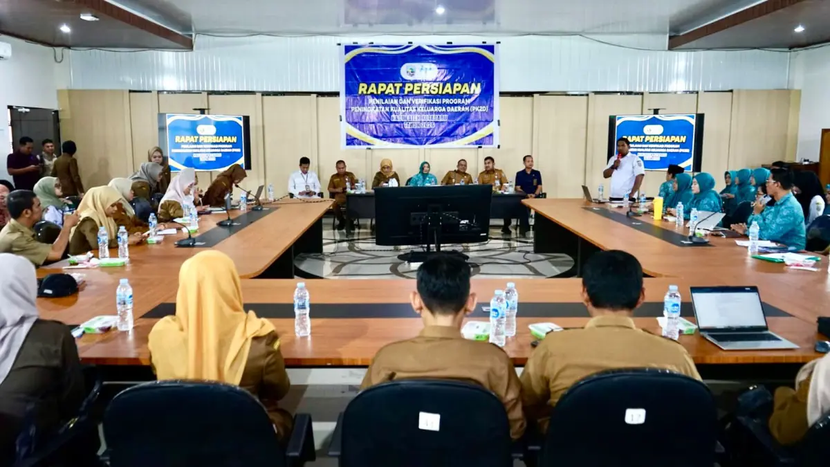 Rapat persiapan penilaian Program Peningkatan Kualitas Keluarga Daerah (PK2D), Selasa (28/4). (Prokopim Setda Kotabaru)