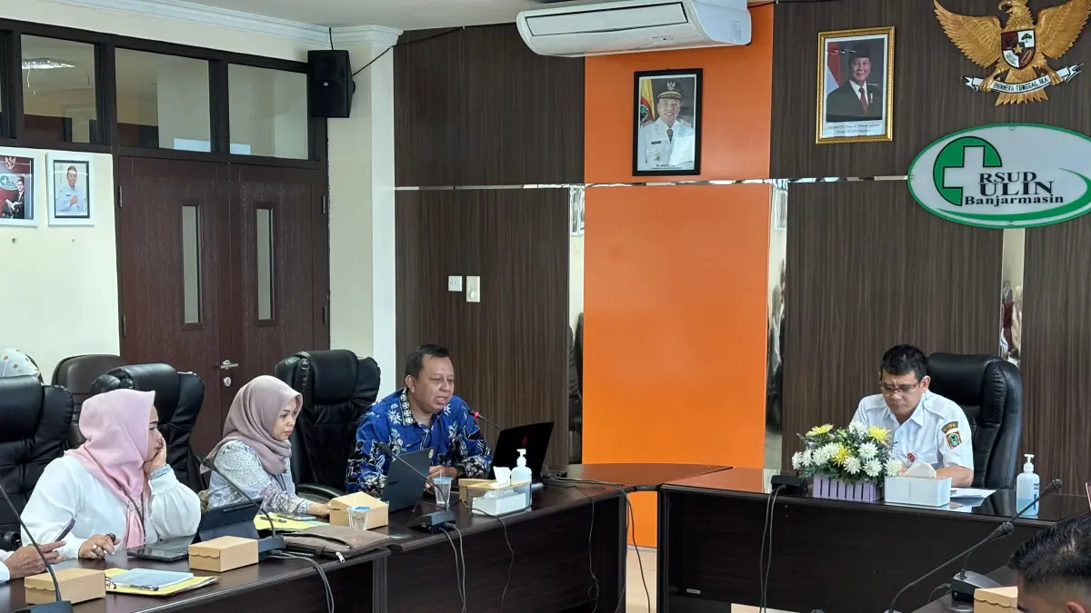 BIMTEK: Manajemen RSUD Ulin Banjarmasin menggelar bimtek layanan geriatri bersama perwakilan dari Tim Kerja Pengampuan, Direktorat Pelayanan Klinis, Kemenkes RI, dan Dinkes Kalsel. (Zulvan Rahmatan/Radar Banjarmasin)