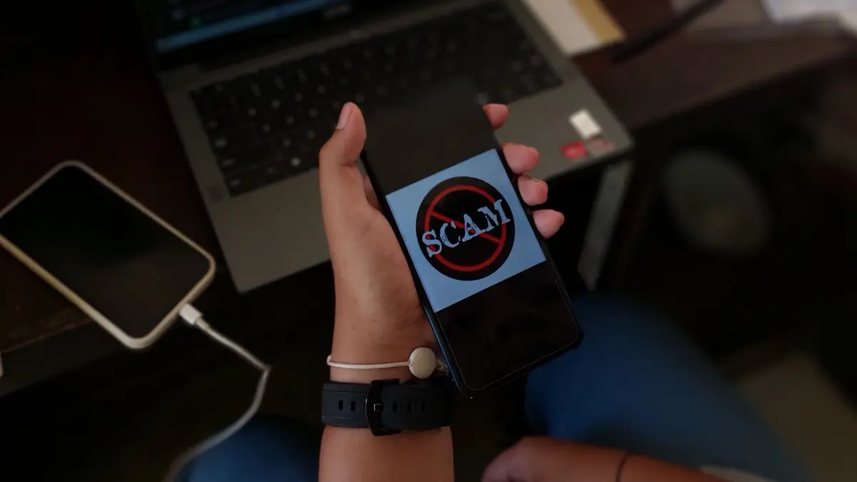 SCAM: Warga HST diminta waspada terhadap kejahatan digital. 