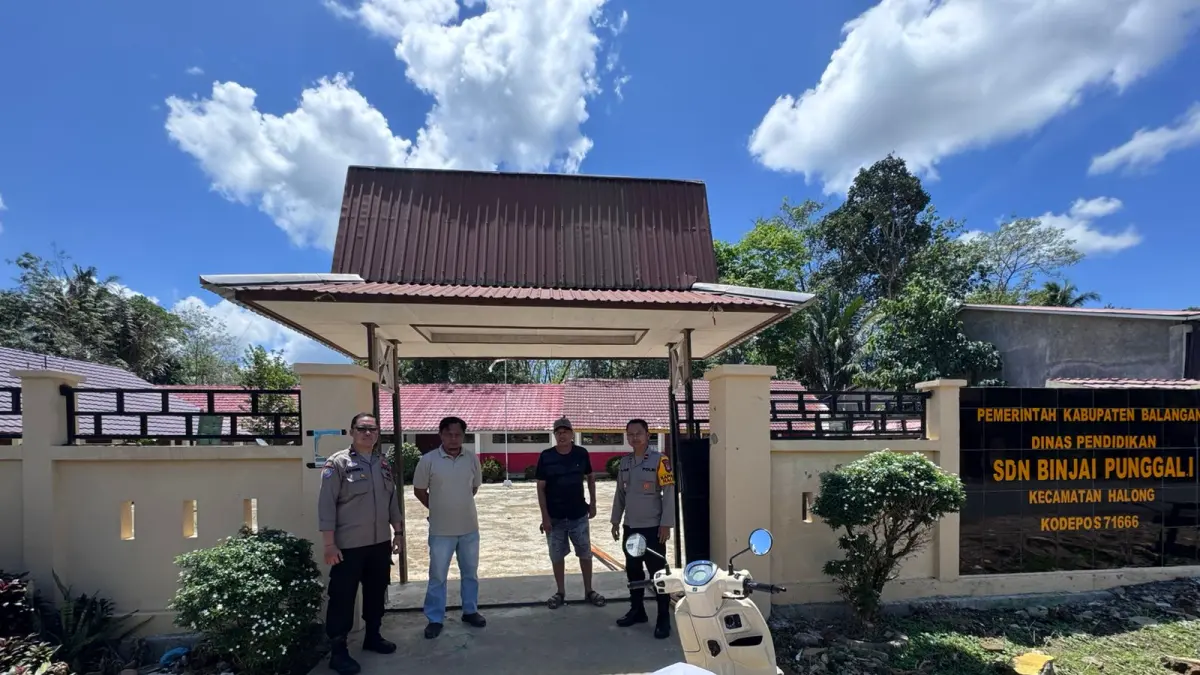 KEMBALI BELAJAR: SDN Binjai Punggal yang sudah kembali normal dan bisa diakses siswa setelah sempat disegel oleh ahli waris pada Rabu lalu. (Elhami untuk Radar Banjarmasin)
