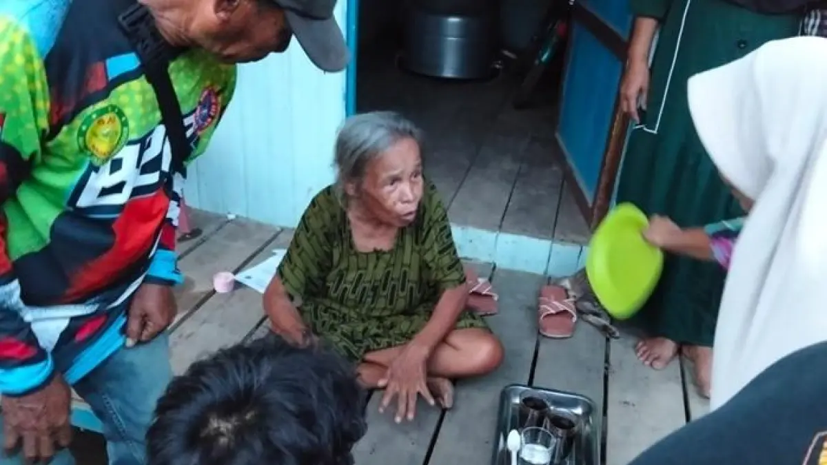 Nenek Mastura yang sempat dikabarkan hilang dan ditemukan selamat di sebuah rumah kosong tidak jauh dari rumahnya. (Grup Whatsapp Emergency HSS)&nbsp;