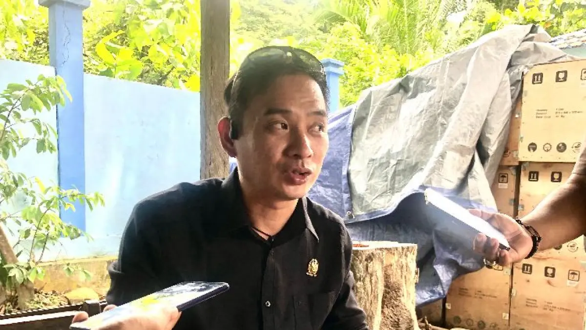 PEDULI: Abu Suwandi Ketua Komisi ll DPRD Kotabaru. (Foto: Jumain/ Radar Banjarmasin)&nbsp;