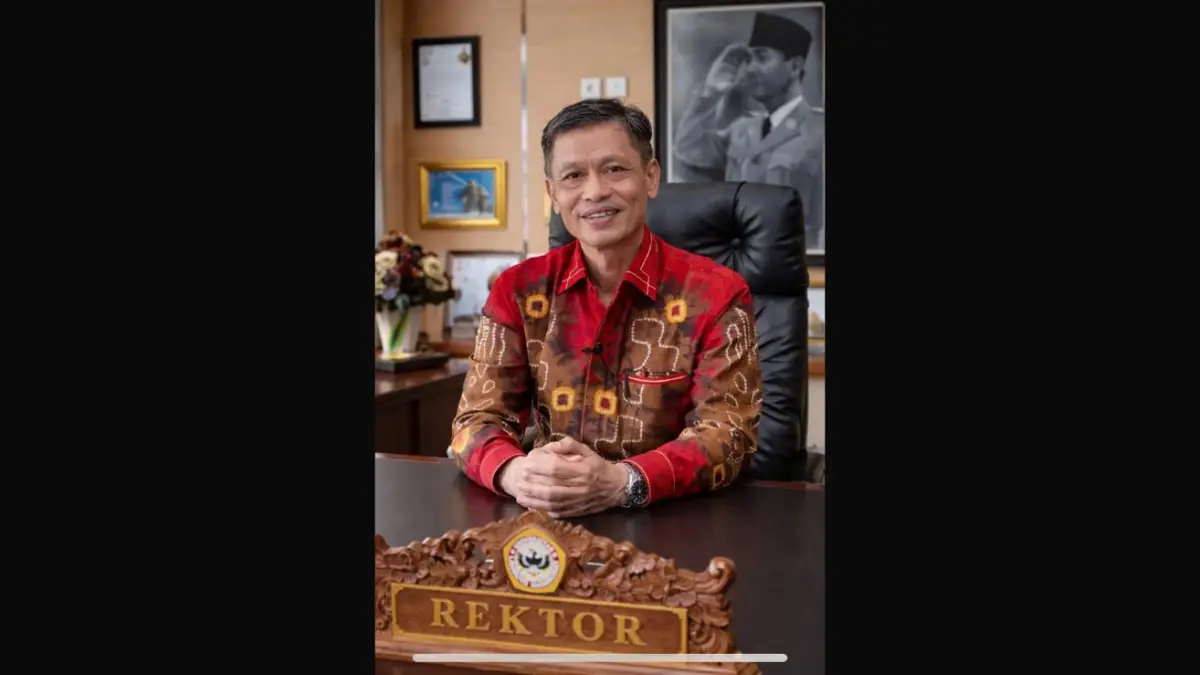 Rektor ULM, Prof Dr Ahmad Alim Bachri SE MSi