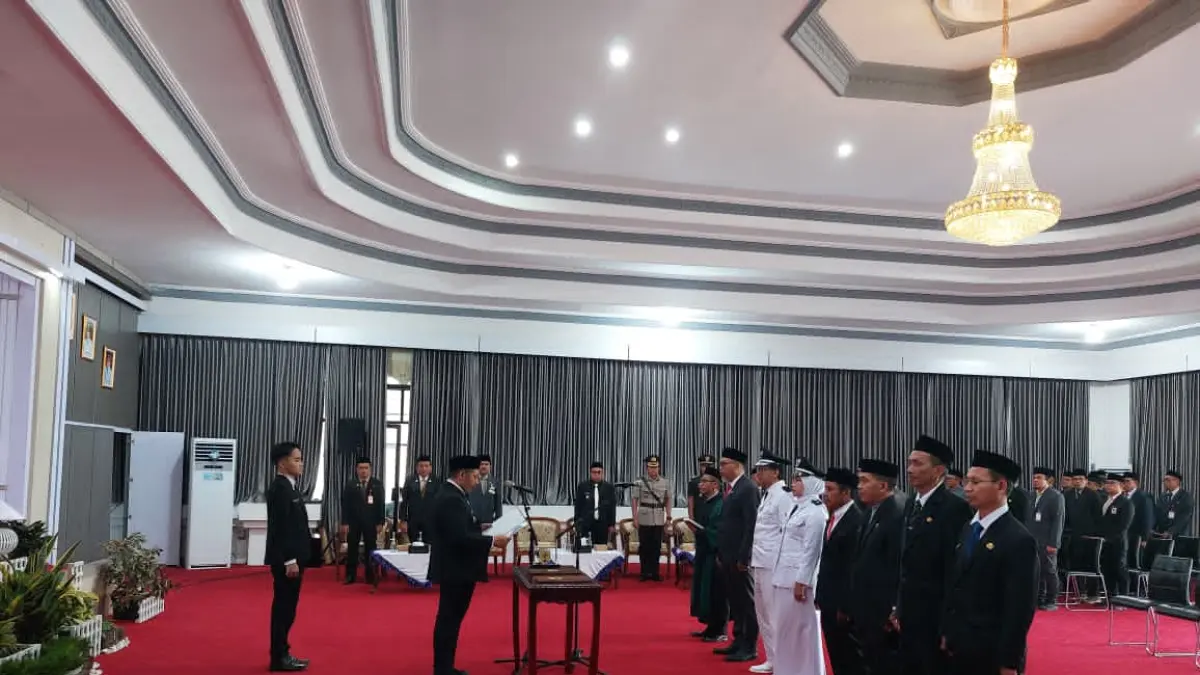 PELANTIKAN: Pejabat baru di lingkungan Pemkab HST dilantik, Jumat (1/5/2026).