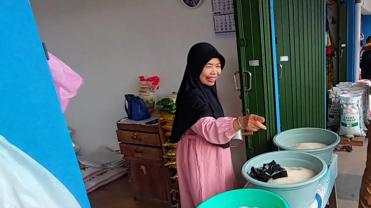 Pedagang beras di Pasar Tanjung Kabupaten Tabalong. (Ibnu Dwi Wahyudi/ Radar Banjarmasin)