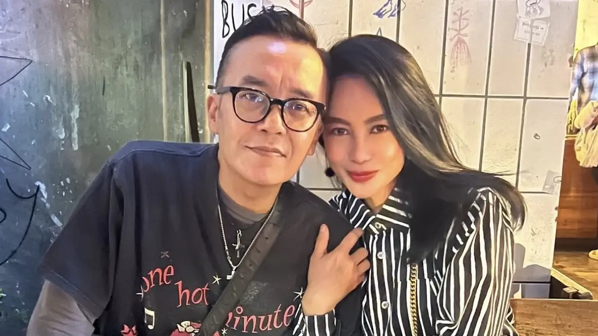 ROMANTIS: Ari Lasso dan Dearly Joshua dikabarkan balikan. (Foto: Instagram/dearlyjoshua)