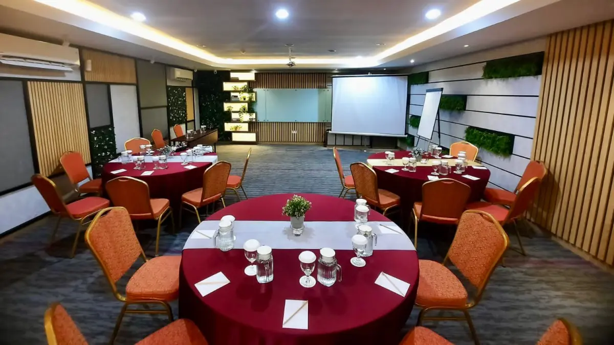 HYBRID: Ruang meeting di Favehotel Ahmad Yani - Banjarmasin yang bisa digunakan secara hybrid. (Foto: Favehotel)