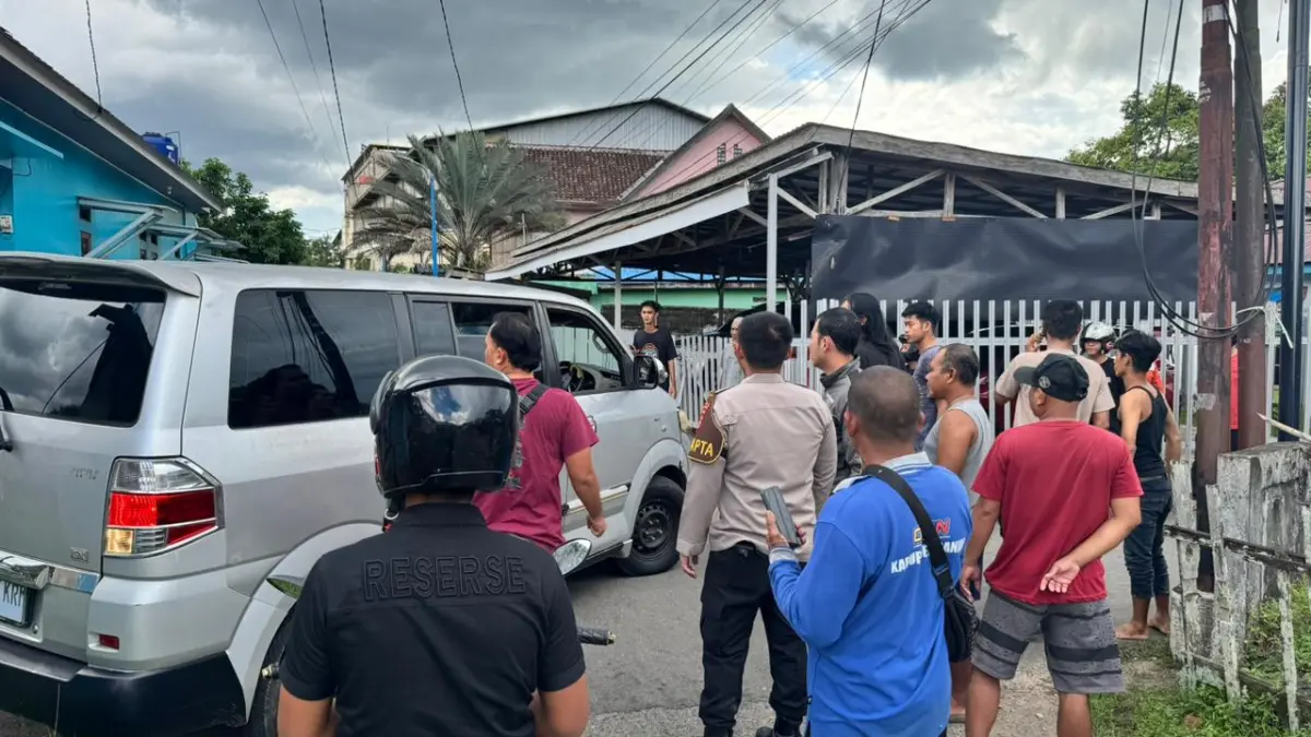 PERAMPOKAN: Seorang pria di Banjarbaru nekat merampok perhiasan warga dengan modus menyamar sebagai petugas PLN. (Humas Polres Banjarbaru untuk Radar Banjarmasin)