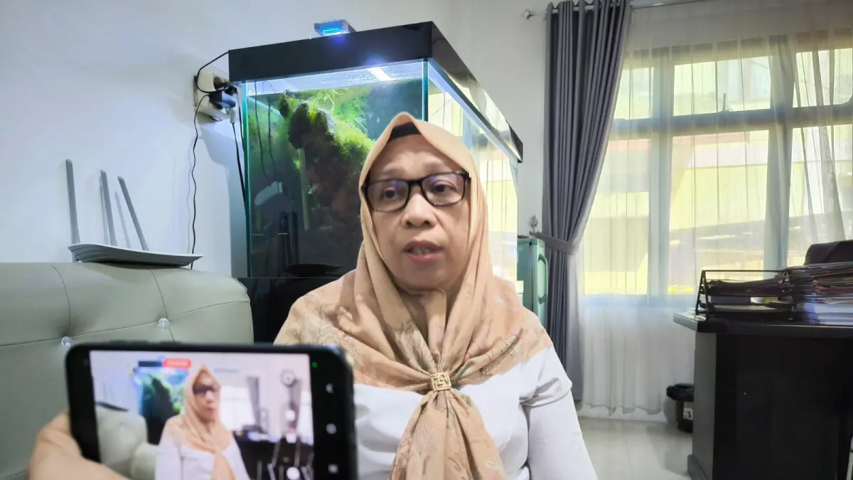 PRIHATIN : Kepala Dinkes Tala dr Hj Isna Farida. (Foto : Norsalim Yahya/Radar Banjarmasin)