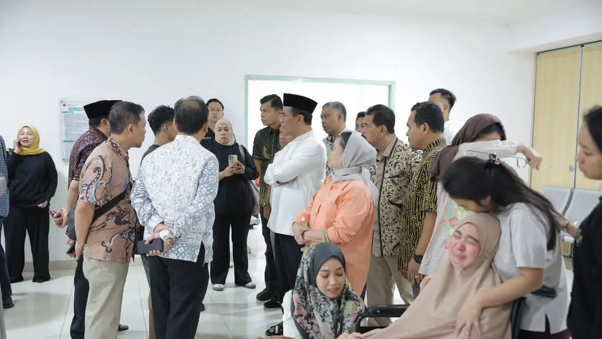Menteri Pertanian, Andi Amran Sulaiman melayat ke kediaman almarhum Anggota BPK RI