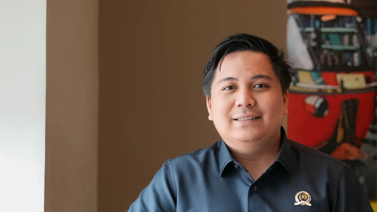 SAMBUT BAIK: Anggota DPRD Tapin Taufik Hidayat menyampaikan tanggapan terkait retreat para kepala desa di Tapin ke IPDN Jatinangor Jawa Barat.
Foto Rasidi Fadli&nbsp;