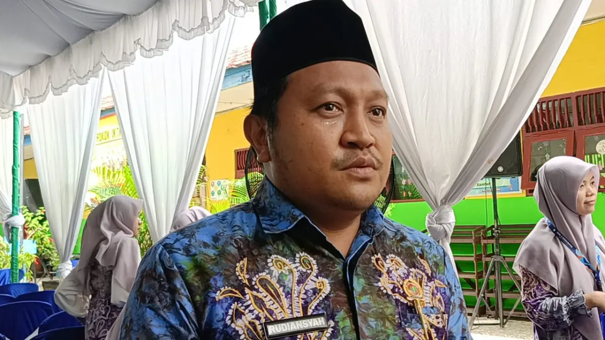 Ketua PGRI Banjarbaru, Rudiansyah saat dikonfirmasi (Sheilla Farazela/Radar Banjarmasin)