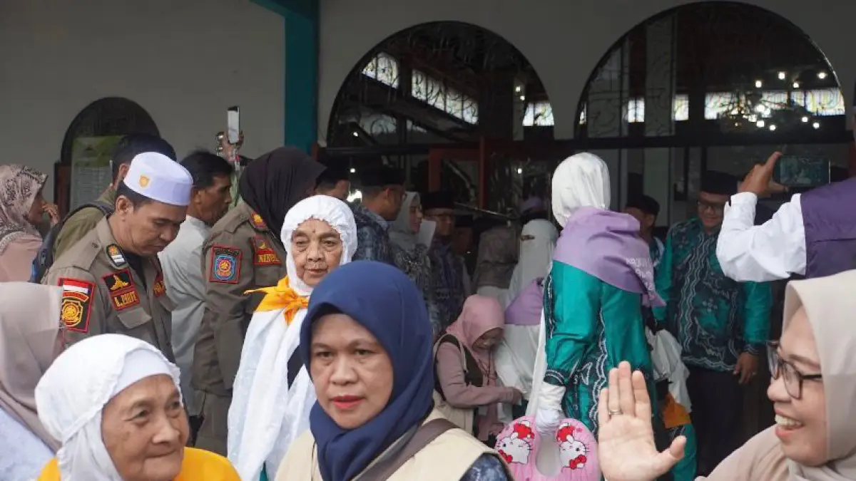 PELEPASAN: Saat berlangsungnya pelepasan Jemaah Haji Kotabaru 2026. (Foto: Prokopim Setda Kotabaru)&nbsp;