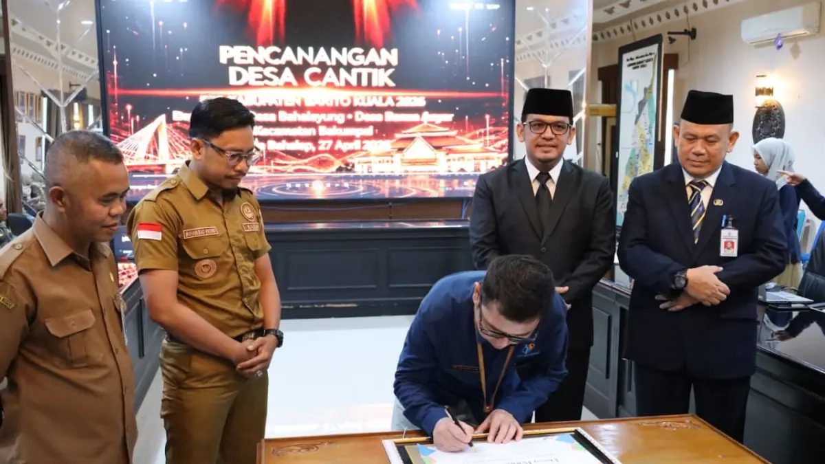 STATISTIK – Kepala Dinas Kominfo Barito Kuala Aris Saputera menghadiri kegiatan Pembinaan Statistik Sektoral, Sosialisasi Sensus Ekonomi 2026 serta Pencanangan Desa Cinta Statistik (Desa Cantik) di Aula Bahalap Setdakab Batola.