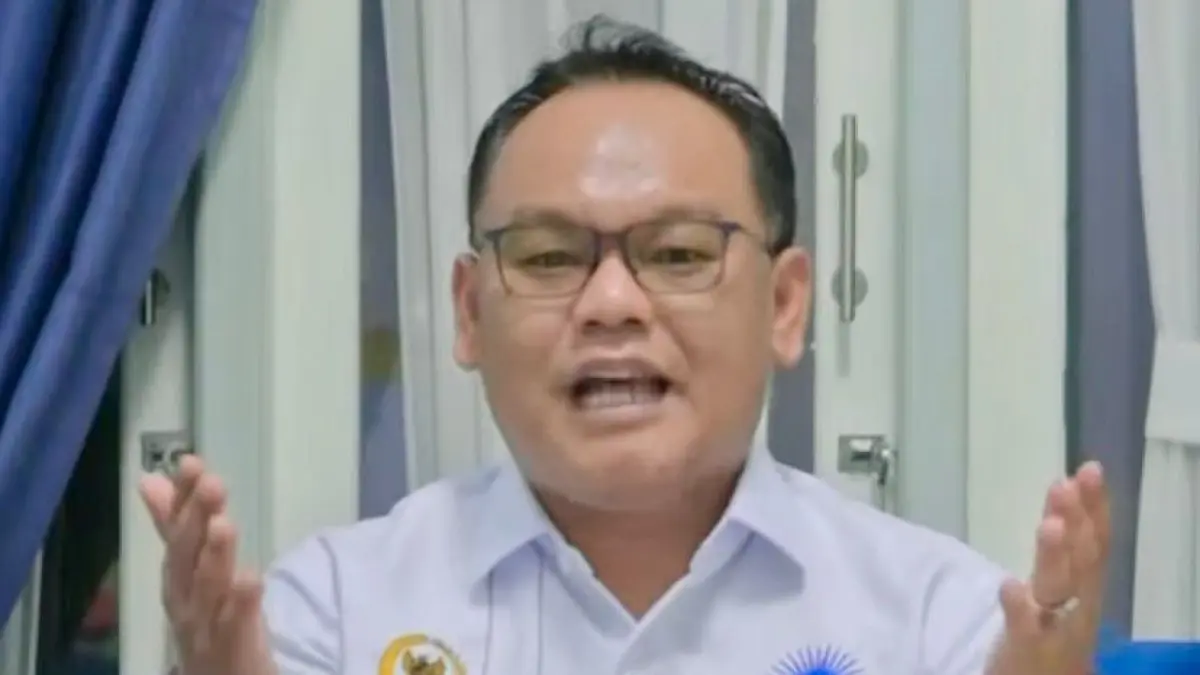KRITIS: Wakil Ketua DPRD Kotabaru Awaludin.&nbsp;
Foto: Fauzi Rahman untuk Radar Banjarmasin.&nbsp;