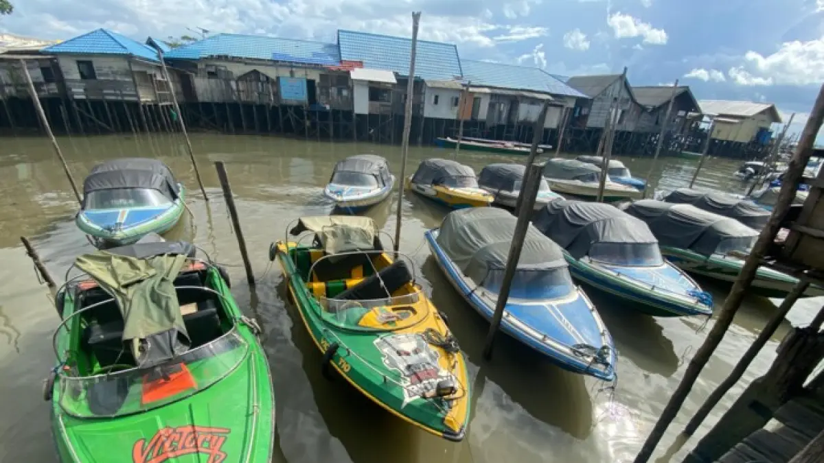 DAPAT SOLUSI: Jejeran speedboat tambat di Pelabuhan Empat Serangkai Kotabaru memerlukan BBM subsidi.