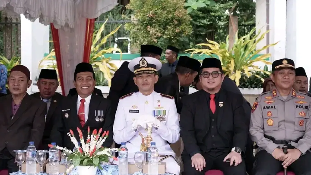 HADIR: Ketua DPRD HSS, H Akhmad Fahmi hadir dalam upacara peringatan HUT ke-77 Proklamasi Pemerintahan gubernur Tentara ALRI Divisi IV Pertahanan Kalimantan di Kandangan, Minggu (17/5/2026).(Foto: DPRD HSS)&nbsp;