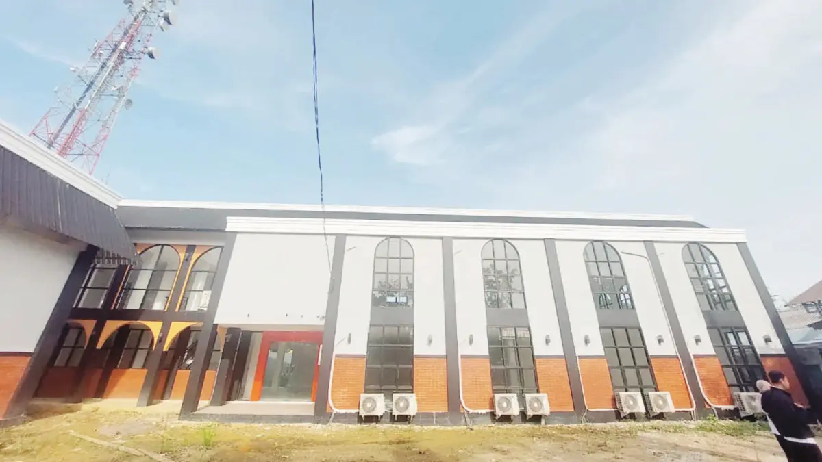 OPERASIONAL: Gedung LKP Bahasa Inggris sudah selesai. Dewan minta operasional dipercepat.