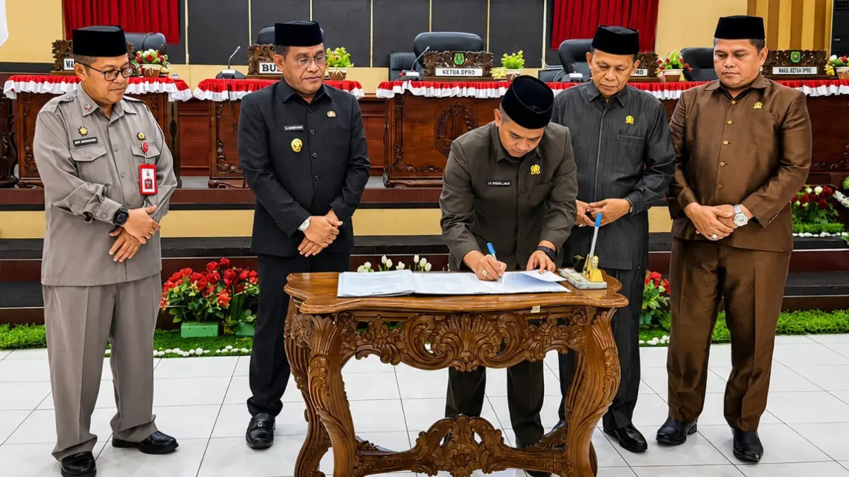 SAH: DPRD HSU bersama Pemkab HSU menyepakati tiga perda strategis pada sidang paripurna di Aula Paripurna Dewan, Senin (18/5/2026).