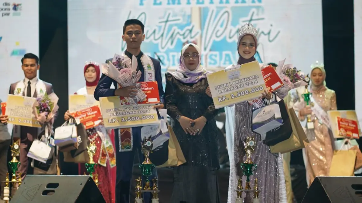 DUTA PARIWISATA: Muhammad Ahadi dan Laila Munajat dinobatkan sebagai Putra dan Putri Pariwisata Kabupaten Balangan 2024 lalu.