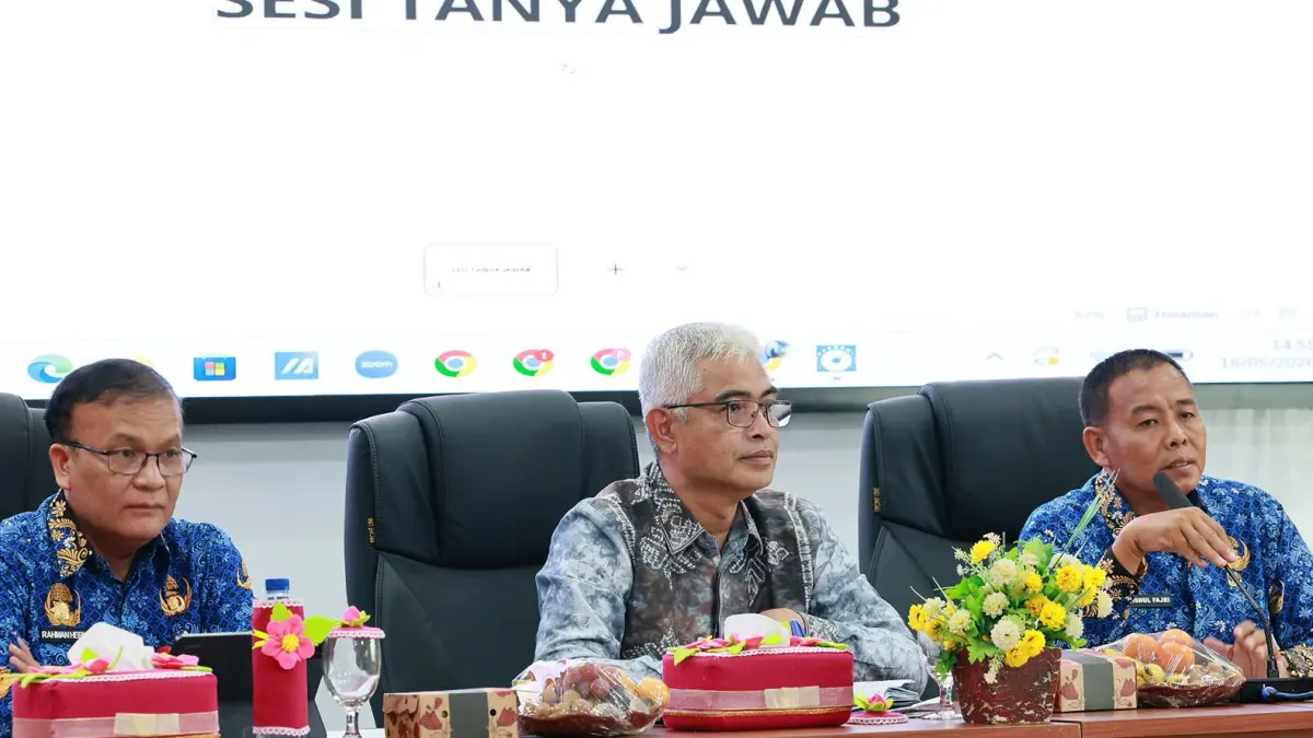 HADIR: Wakil Bupati HSU, Hero Setiawan menyerap langsung aspirasi para guru honorer dalam sebuah audensi di Aula Disdikbud HSU, Senin (18/5/2026).(Foto: Pemkab HSU)&nbsp;