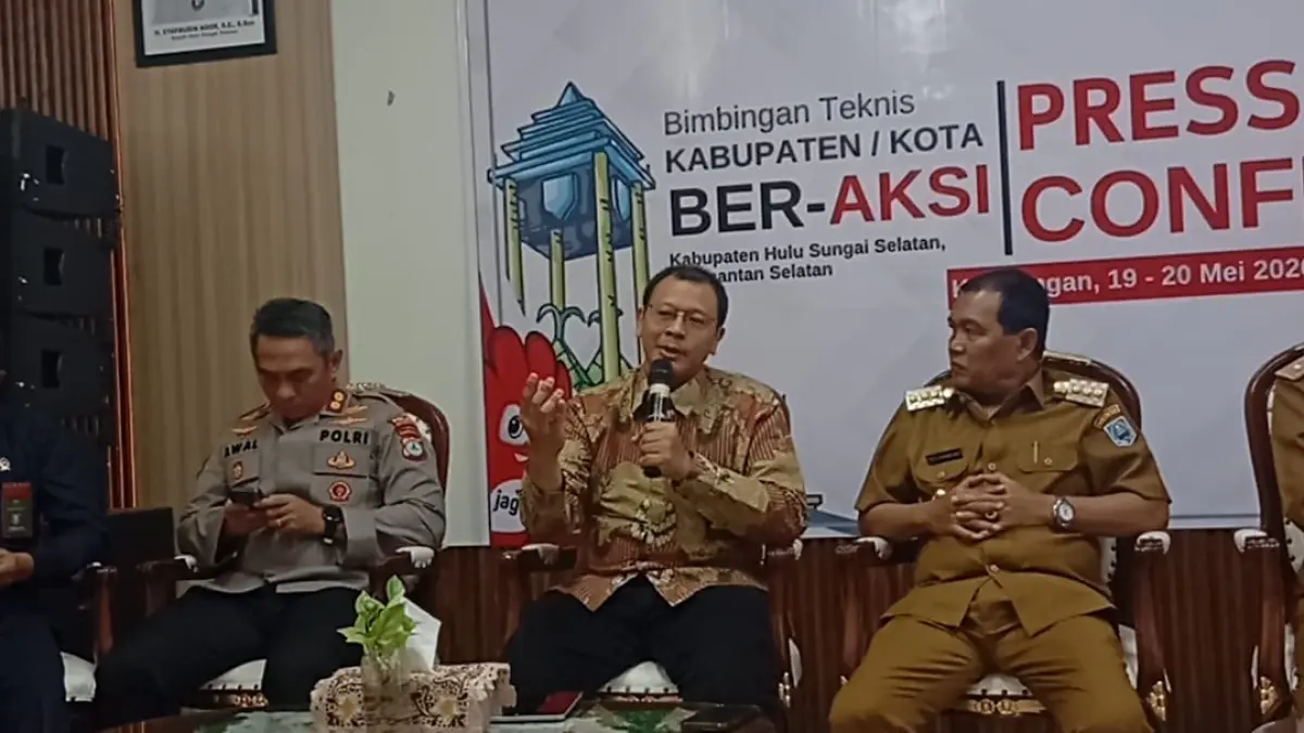 Ketua Satuan Tugas Direktorat Pembinaan Peran Serta Masyarakat, Andhika Widiarto saat memberikan keterangan dalam Bimtek Percontohan Kabupaten Antikorupsi Tahun 2026. (M. Padil Ihsan/Radar Banjarmasin)