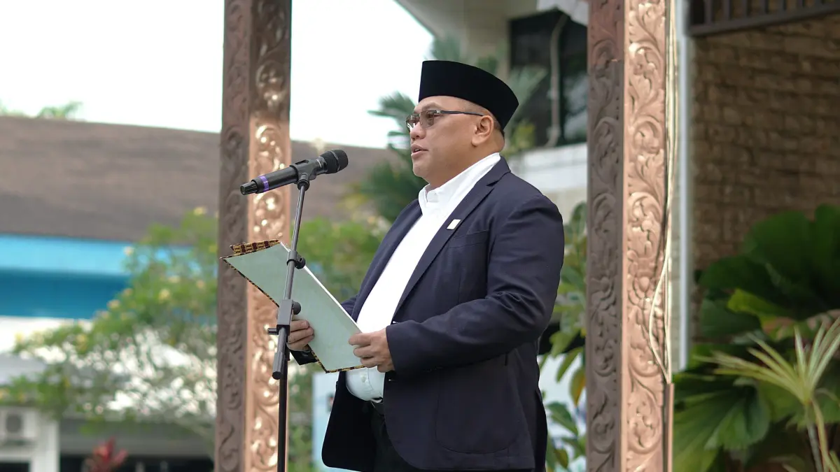 APEL HARKITNAS: General Manager PT PLN (Persero) UID Kalselteng, Iwan Soelistijono menyampaikan semangat kebangkitan nasional harus diwujudkan melalui kerja nyata yang memberikan manfaat langsung bagi masyarakat.(Foto-foto: PLN UID Kalselteng)&nbsp;