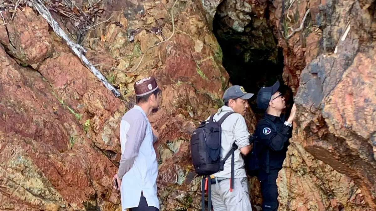 Gunung Saranjana yang di situ juga terletak Goa yang dianggap mistis. (Basri untuk Radar Banjarmasin)&nbsp;
