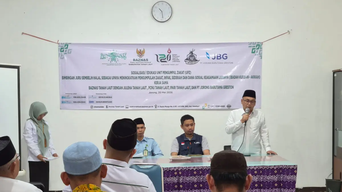 PERKUAT : Ketua Baznas Tala H Marliansyah saat membuka Sosialisasi dan Edukasi Juru Sembelih Halal kepada 40 juru sembelih di Kecamatan Jorong, Rabu (20/5/2026). (Foto : Norsalim Yahya/Radar Banjarmasin)