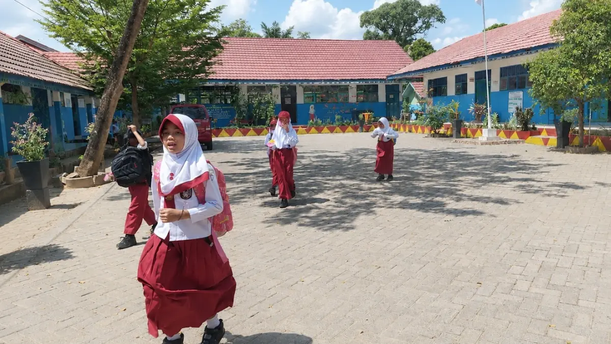 TEMPAT TERAMAN: Ilustrasi. Lingkungan sekolah yang aman, nyaman, dan bebas perundungan dinilai penting untuk mendukung tumbuh kembang serta kualitas pembelajaran peserta didik sejak usia dini. (FADLAN ZAKIRI/RADAR BANJARMASIN)