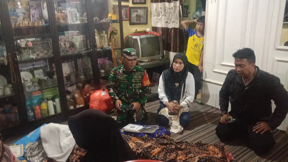 DUKA: Meninggalnya Dina Ardellia Syafa (14) menyisakan duka mendalam bagi keluarga. (Foto: Babinsa untuk Radar Banjarmasin).