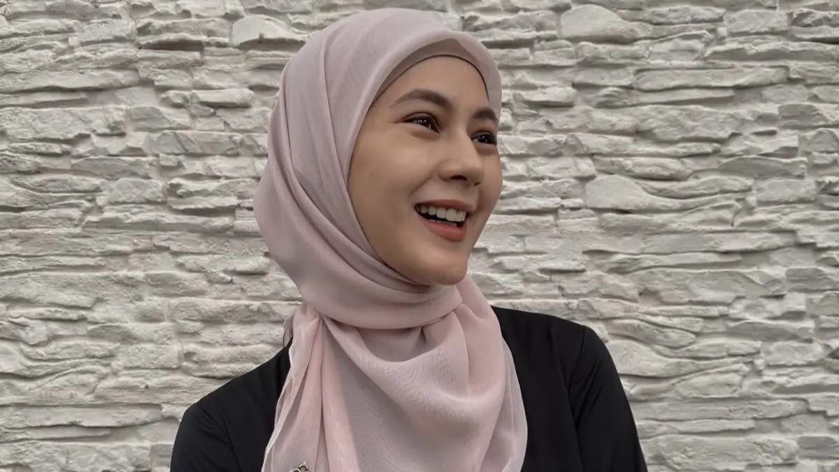 STATUS BARU: Paula Verhoeven membagikan foto KTP baru berstatus cerai hidup. (Foto: Instagram)