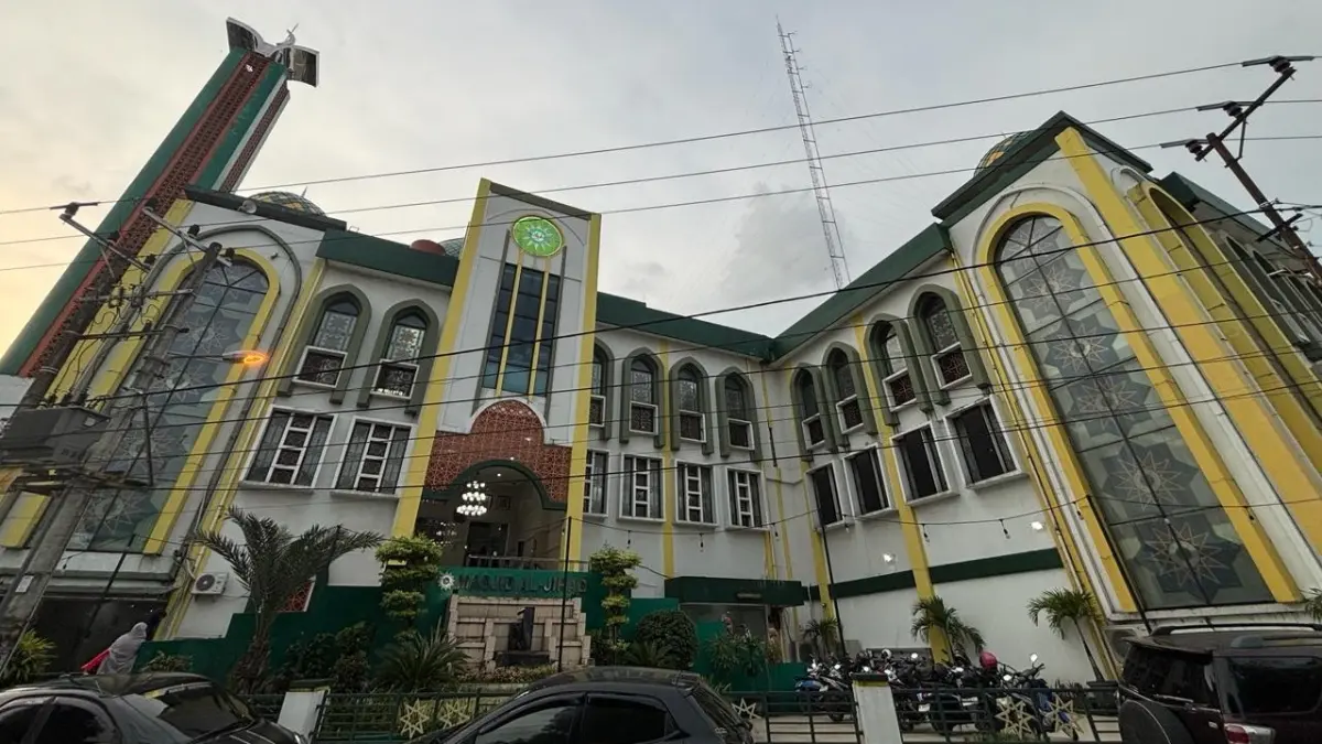 PATUT DITIRU: Panitia kurban dari Masjid Al Jihad Banjarmasin menggunakan jasa PALD untuk menangani limbah. (Foto: Zulvan Rahmatan/Radar Banjarmasin)