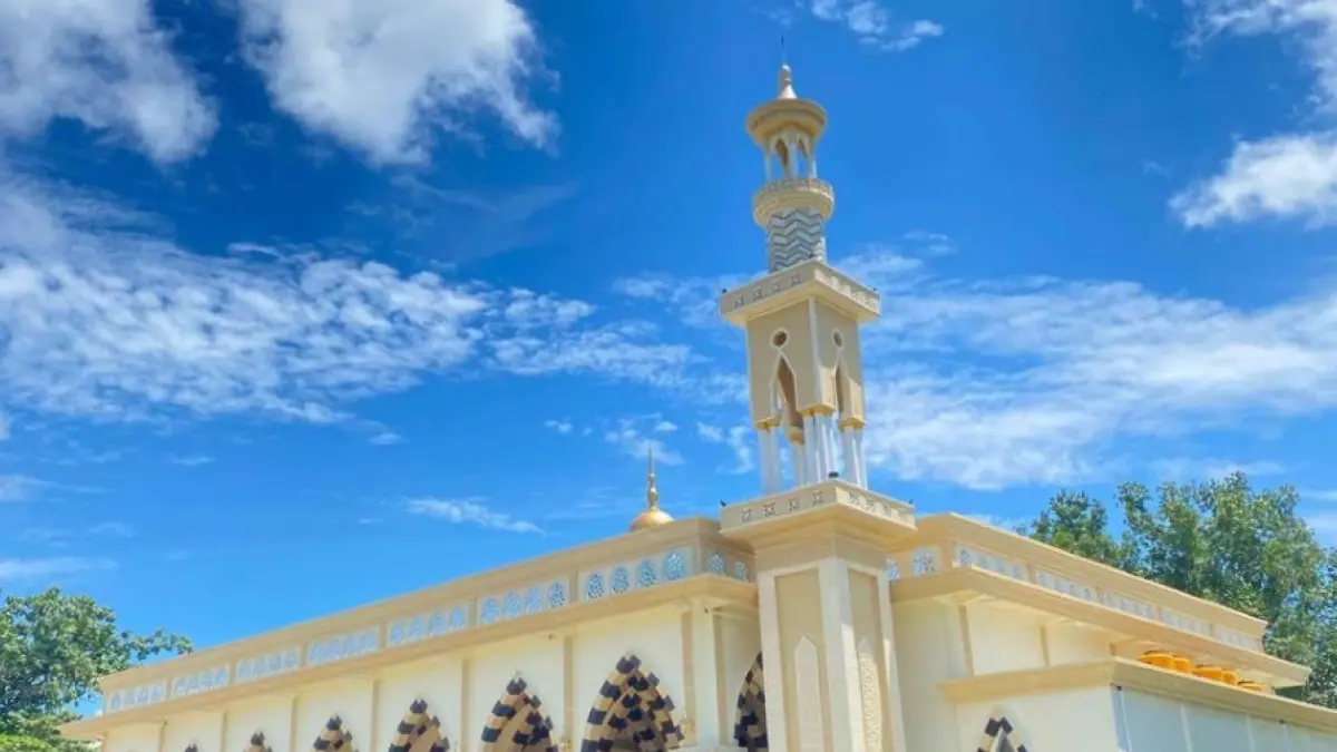 MAKAM: Kubah makam Datu Lamak di Pagatan, Kecamatan Kusan Hilir, Tanah Bumbu. Lokasi ini menjadi salah satu situs bersejarah di wilayah pesisir di Kalimantan Selatan. (Foto: Disbudporpar Tanah Bumbu)