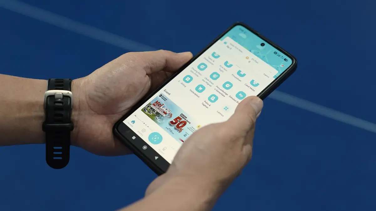 PRAKTIS: PLN menyediakan aplikasi PLN Mobile untuk memudahkan pelanggan melakukan pembayaran listrik, pembelian token, hingga pengajuan layanan kelistrikan lainnya secara praktis.