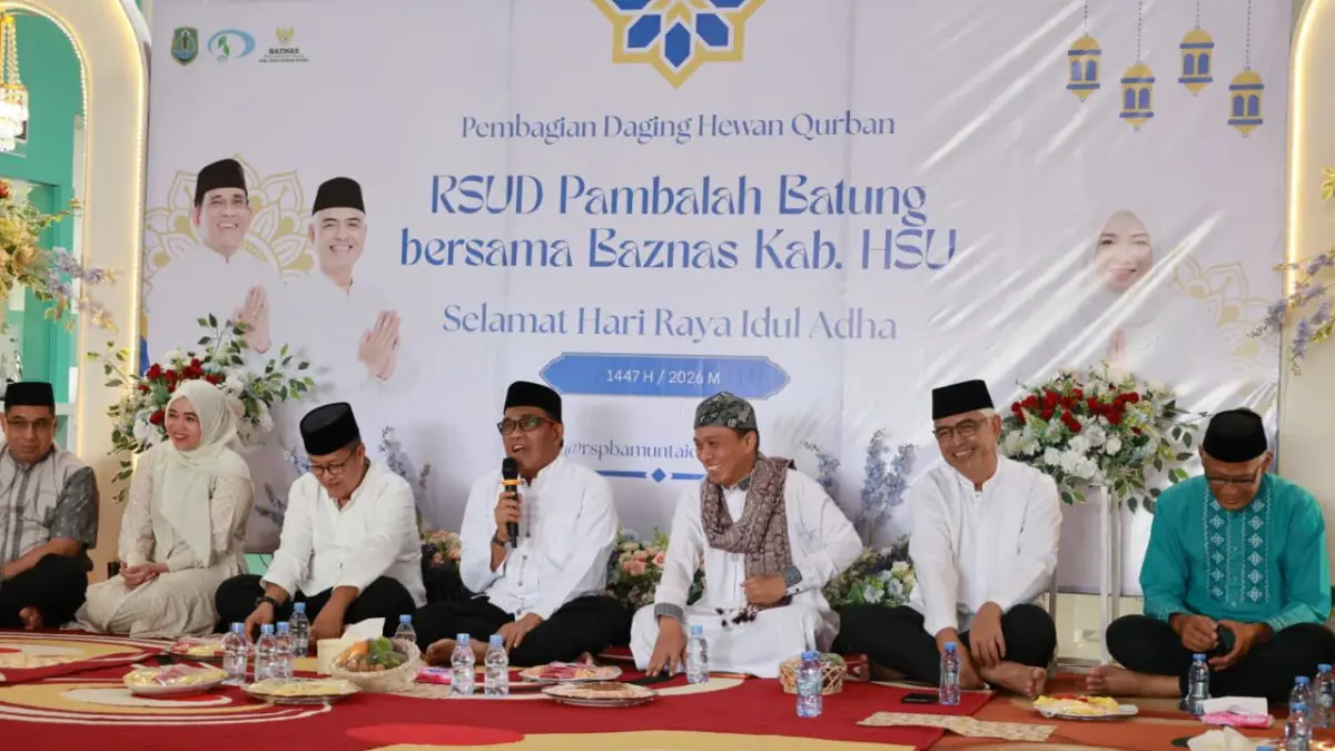 MOMEN: Bupati dan Wakil Bupati Kabupaten HSU, H Sahrujani dan Hero Setiawan menyampaikan sambutan didampingi Sekda HSU, Adi Lesmana dan Kepala Dinas Kesehatan HSU, seta Direktur RSUD Pembalah Batung Amuntai, beserta jajaran pegawai rumah sakit. (Foto: Pemkab HSU)&nbsp;