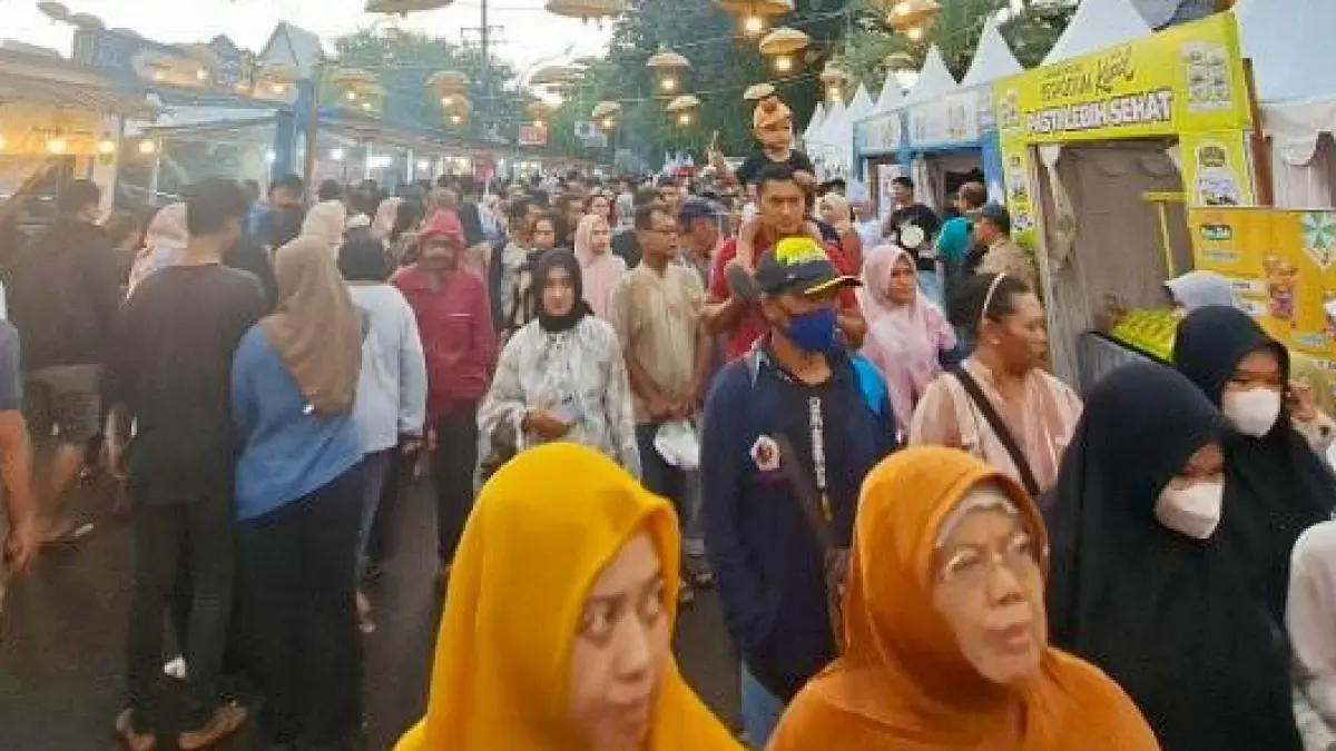 PAMERAN: Pemko Banjarmasin tidak hanya mewajibkan pengelola event mengurus sampah sendiri, tetapi juga menyediakan fasilitas dan pendampingan agar aturan berjalan efektif.