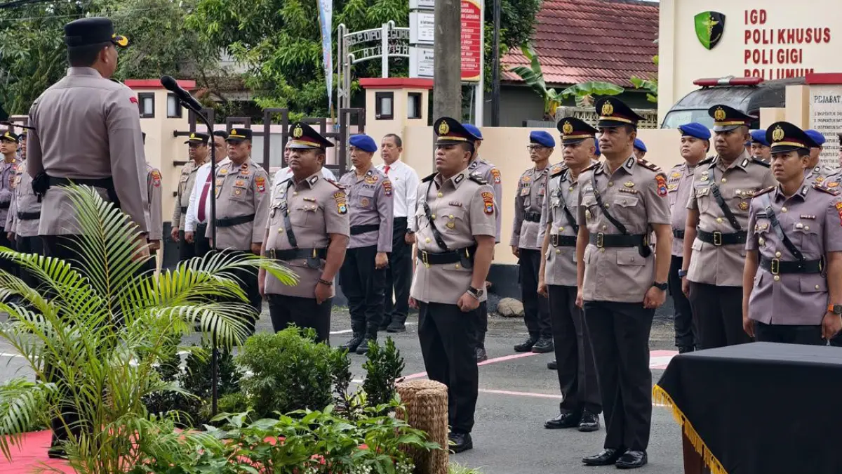 ROTASI: Serah terima jabatan enam pejabat Polres Kotabaru.&nbsp;