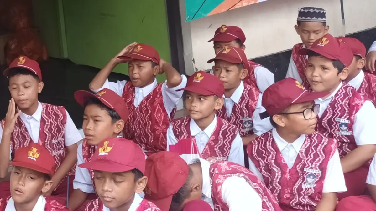 SISWA: Para pelajar SD di Tabalong saat beraktivitas di sekolah mereka.