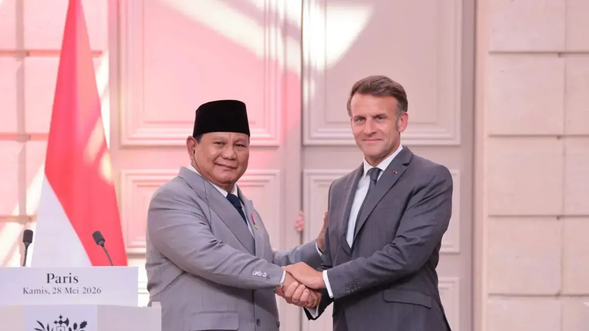 Presiden Prabowo Subianto melakukan pertemuan bilateral dengan Presiden Prancis Emmanuel Macron di Istana Elysee, Paris, Kamis (28/5). (Setpres)