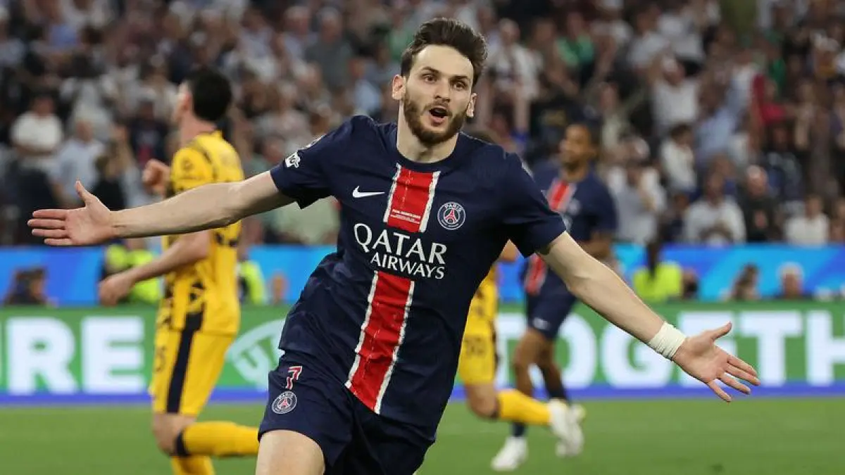 TERBAIK: Winger PSG, Khvicha Kvaratskhelia dinobatkan sebagai Pemain Terbaik Liga Champions 2025/26 oleh UEFA.&nbsp;
(AFP/Franck Fife)
