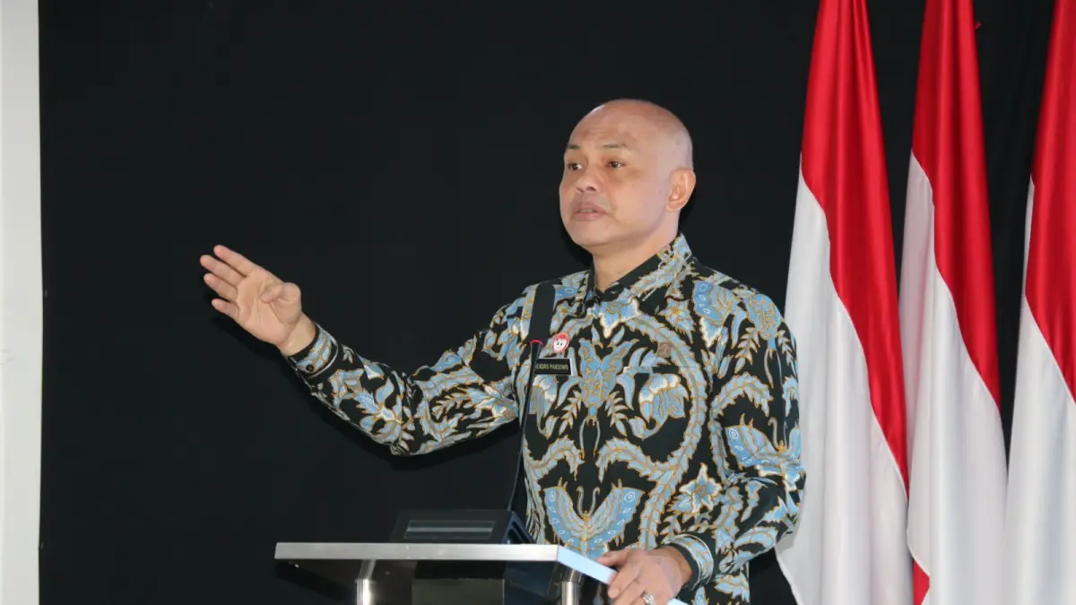 BERI ARAHAN: Irjen Kemenkum RI, Komjen Pol Hendro Pandowo meminta jajaran Kanwil Kemenkum Kalsel memaksimalkan kinerja dan menjunjung tinggi etika.(Foto-foto: Humas Kanwil Kemenkum Kalsel)&nbsp;